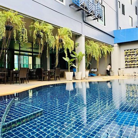 Mantra Varee Hotel Khon Kaen Exteriör bild