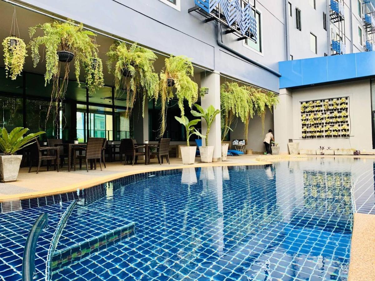 Mantra Varee Hotel Khon Kaen Exteriör bild