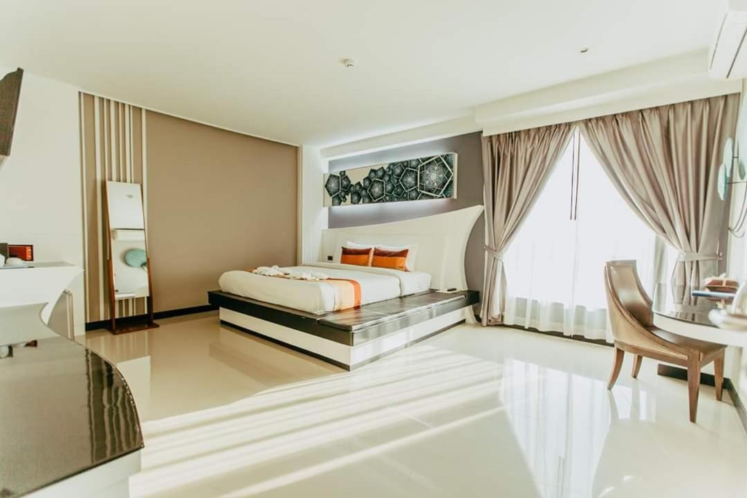 Mantra Varee Hotel Khon Kaen Exteriör bild