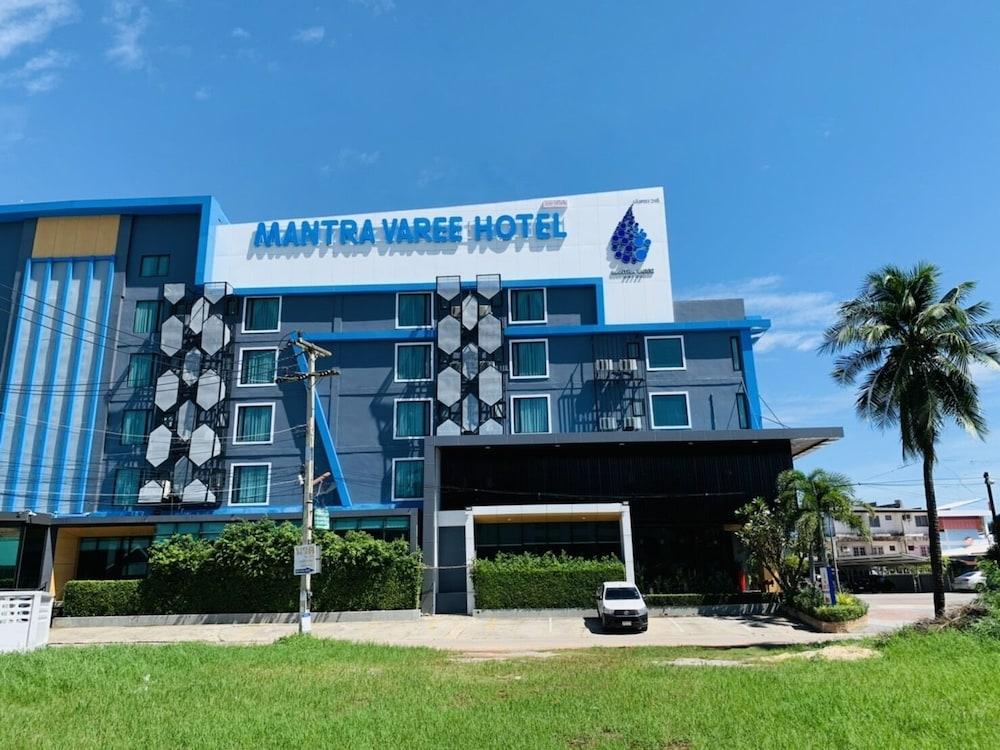 Mantra Varee Hotel Khon Kaen Exteriör bild