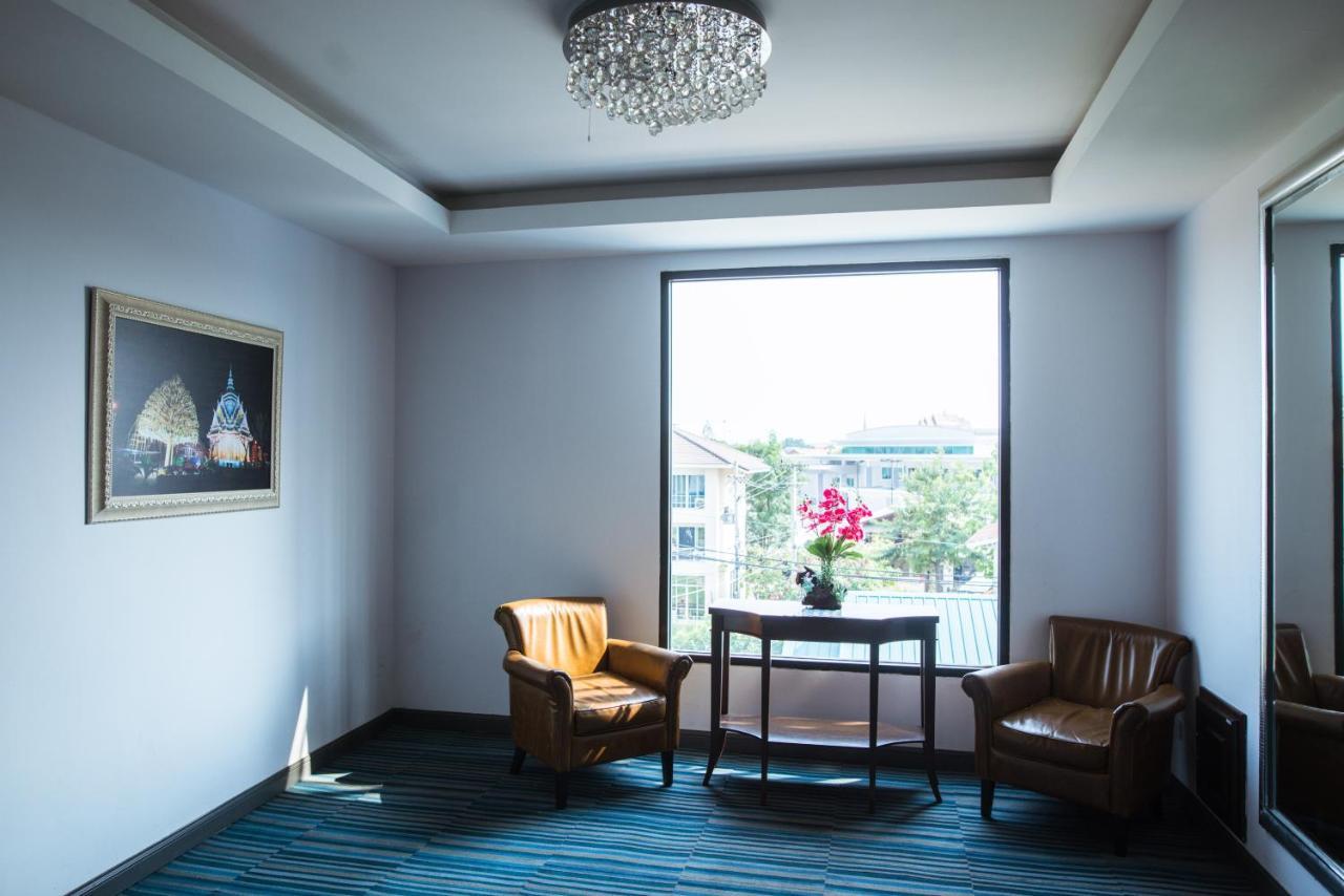 Mantra Varee Hotel Khon Kaen Exteriör bild