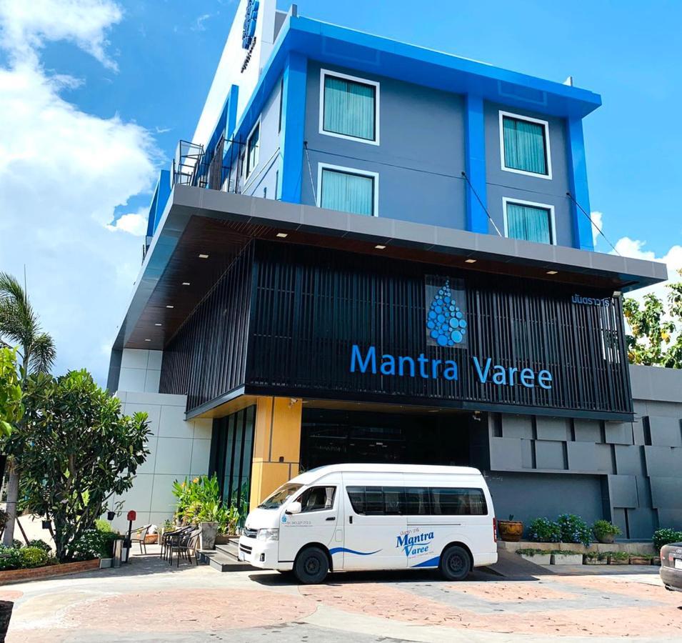 Mantra Varee Hotel Khon Kaen Exteriör bild