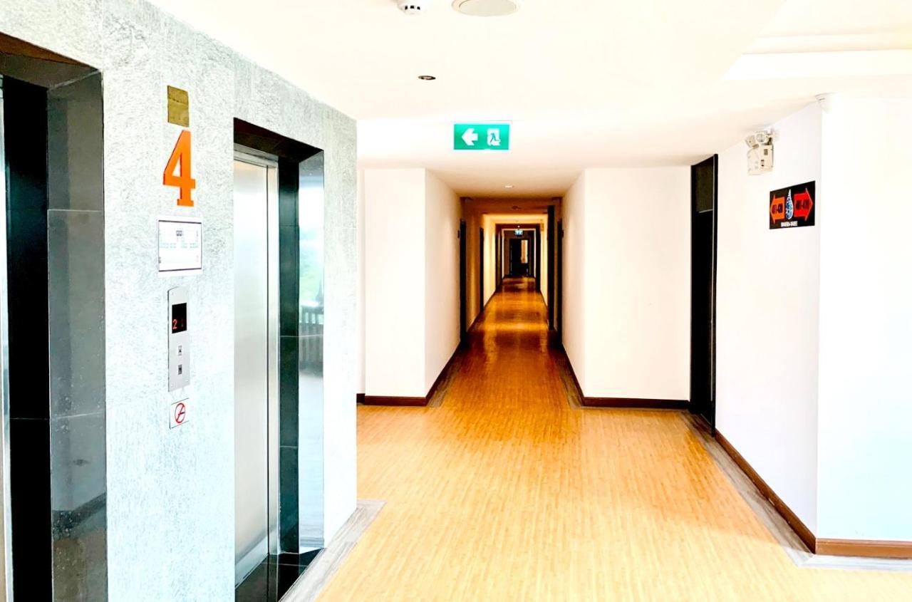 Mantra Varee Hotel Khon Kaen Exteriör bild